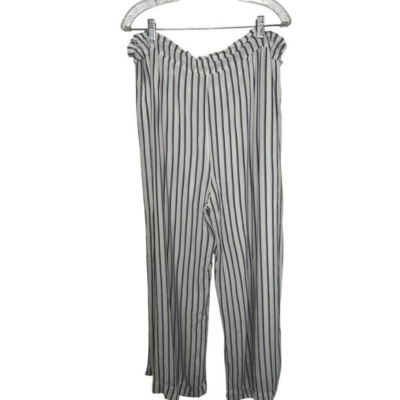 American Eagle Wide Leg White and Blue Striped Pants - Picture 5 of 6